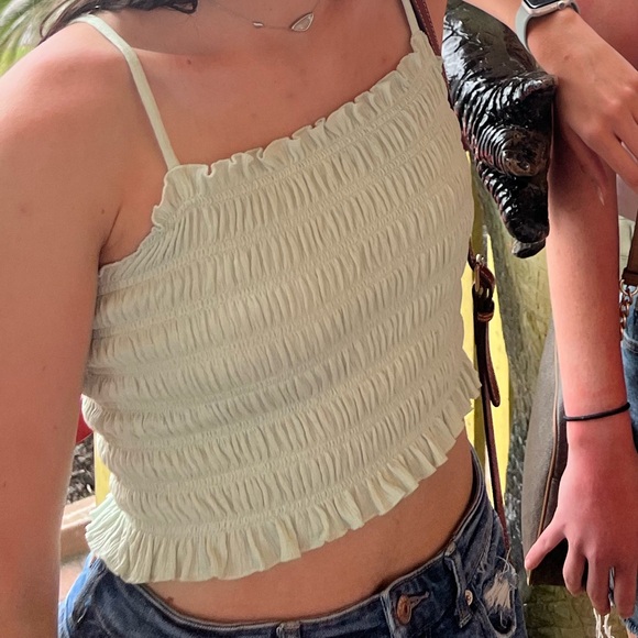 Forever 21 Ruffle Tank - Picture 3 of 3